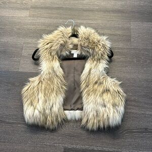 Ann Taylor loft cropped fur vest size xs/s